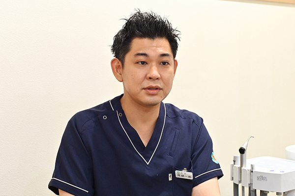 たつみ歯科医院 丁寧でわかりやすい説明をする巽院長