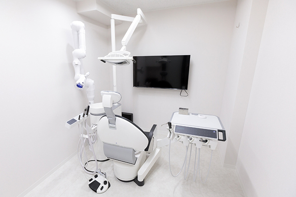 池袋駅東口つのり歯科 先進機器の導入で患者の負担軽減に注力している