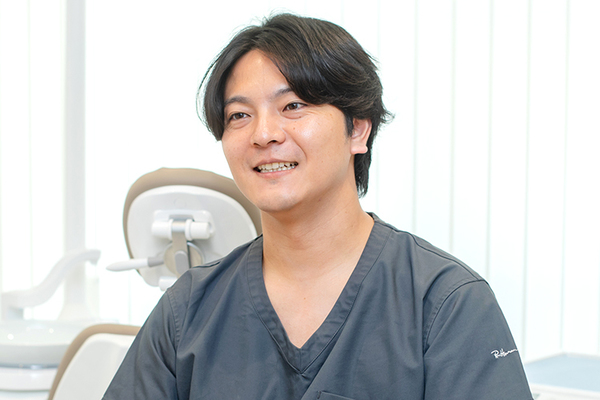 京都河原町スマイルデザイン歯科・矯正歯科 「かかりつけ医」としての役割を果たしていきたいと話す院長