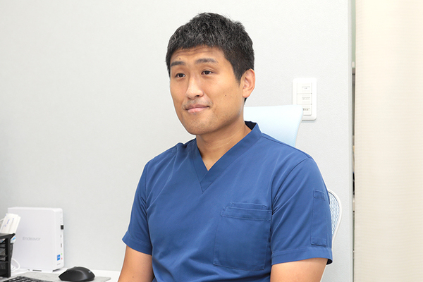 慶元クリニック 「お気軽にご相談ください」と話す慶元院長