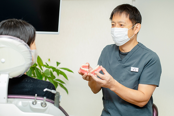 泉本歯科 矯正前後のメンテナンスも含め、事前に相談しながら計画を立てる