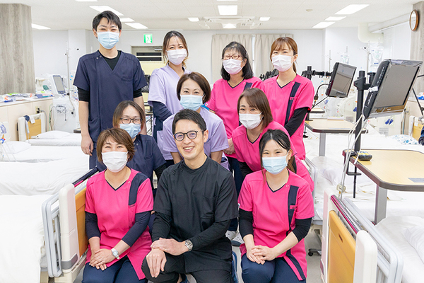 まつもとクリニック 明るい笑顔が印象的なスタッフが、一丸となり患者をサポートする