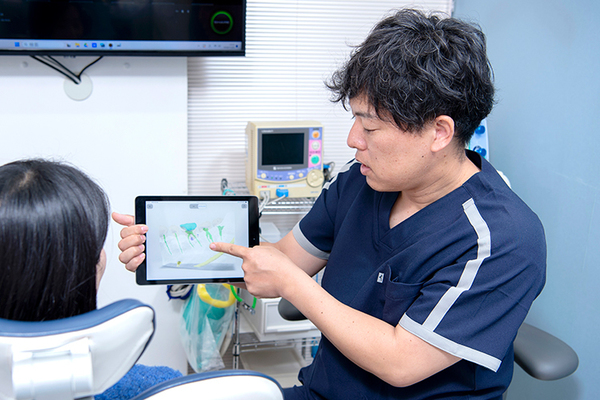 マリコ歯科クリニック さまざまな面でメリットがあることを丁寧に説明するよう心がける
