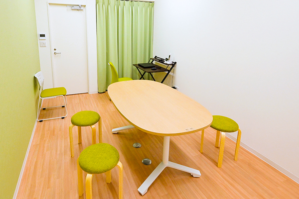 ひだまりこども診療所 専門の医師が診察することで見つかりにくい症状も支援可能