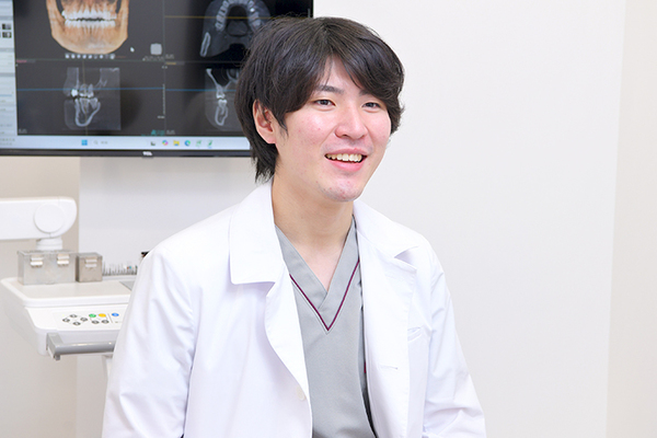 ときわ平エキ総合歯科 治療で悩んでいる人は、まずは気軽に相談してほしいと話す