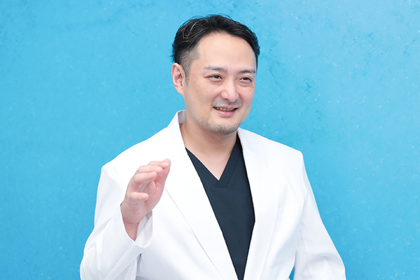 小松歯科医院 快適で健康的な歯をめざして、気軽に相談してほしいと語る