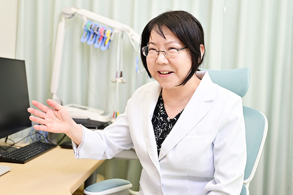 お茶の水橋交番横クリニック 結果の報告だけでなく、お悩みや不安にも丁寧に説明する院長