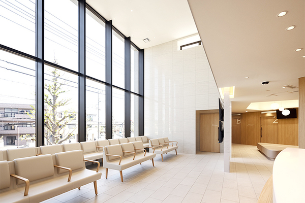 ひろむら内科クリニック モニターで待ち人数の表示をし、待ち時間短縮の工夫も