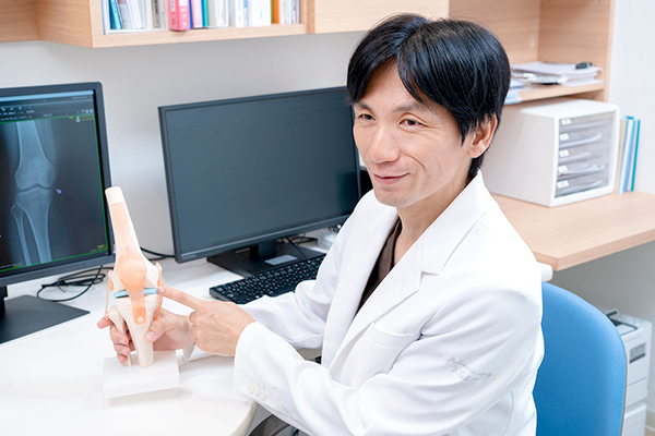 中野タカハシ整形外科クリニック 患者のモチベーション維持に注力し、治療意欲の継続を願う院長