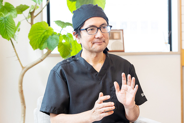 つは歯科・矯正歯科医院 より多くの歯を残したいという思いに応え、多様な選択肢を提案