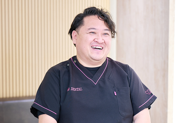 Go Dental Clinic 気になることがあれば、気軽に尋ねてほしいと院長