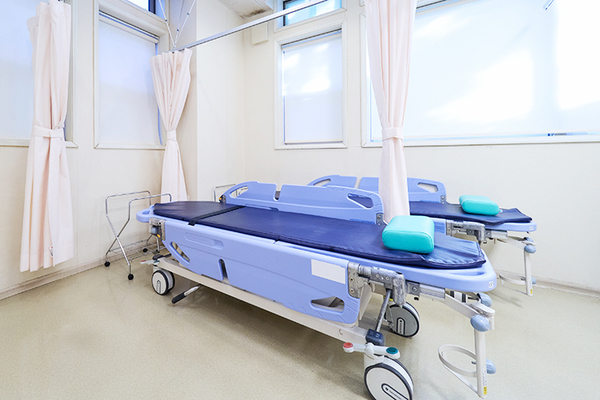 瀬谷駅前あべ内科・内視鏡クリニック 患者と家族としっかり向き合い、その方に合った治療を進めていく