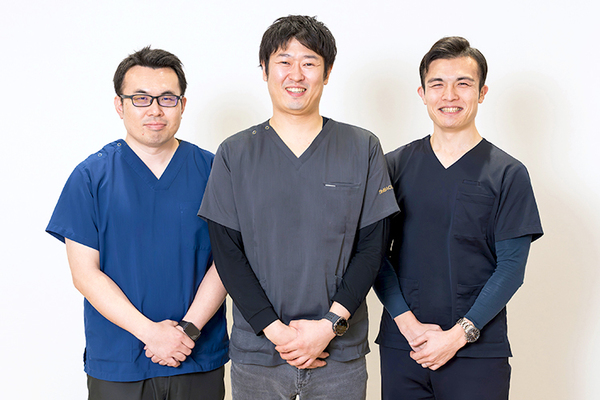 しばファミリークリニック 訪問診療を担当している、院長、高橋先生、明畠先生