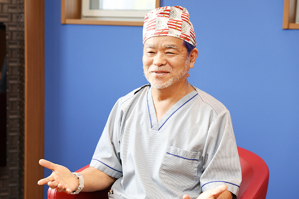 井上秀人歯科インプラントクリニック 歯を失うことの恐ろしさ、そして歯を守る大切さを話す理事長