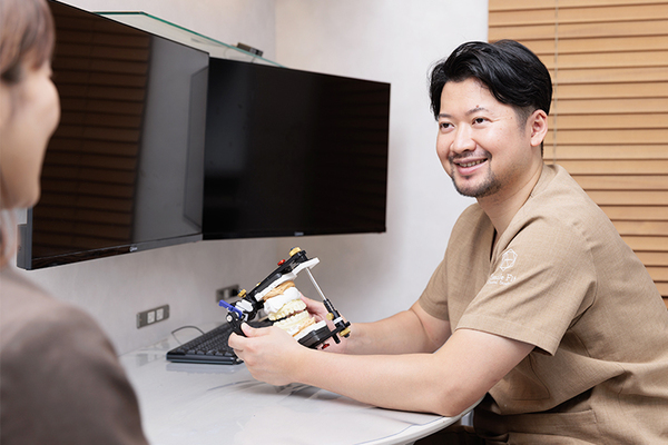 Smile Fit Dental Studio 矯正治療後も定期的な通院で丁寧なケアを