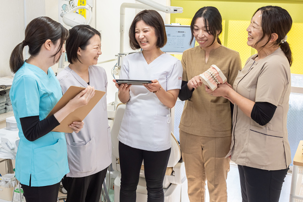 パラシオン歯科医院 患者への丁寧なカウンセリングを心がけている