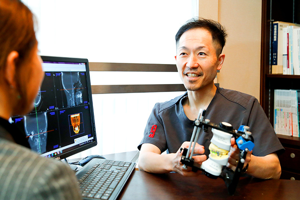 デンタルクリニック アレーズ銀座 カウンセリング室で患者自身も自分の問題点を把握し、進めていく