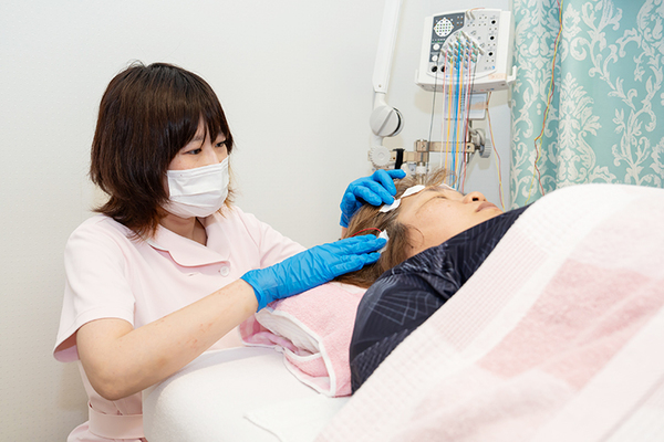 すずかけクリニック 医療と福祉両面からのサポートを行い、患者の自立に尽力している