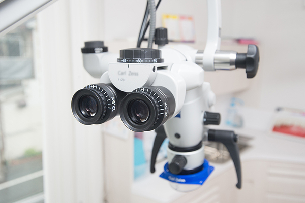 なかの歯科クリニック 高精度な治療を追求するためのマイクロスコープ