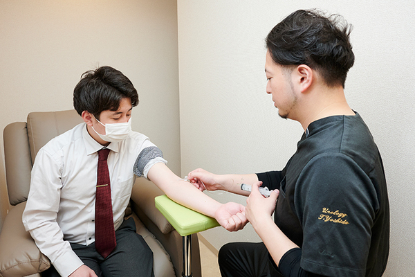 東京ロータスクリニック 検査結果や症状を踏まえ、不安に配慮しながら治療を行う