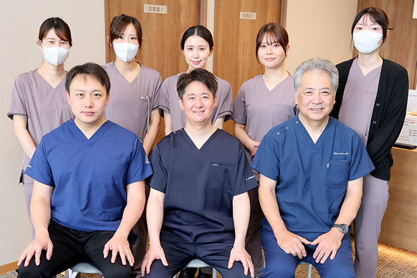 鼠径ヘルニア日帰り手術 広島アルプスクリニック スタッフと密に連携を取り、全員で患者を支えている