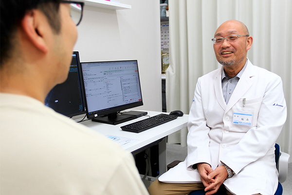 尾張旭いなもり整形外科 無理のないペースで定期的に通院することが理想だと語る稲森院長