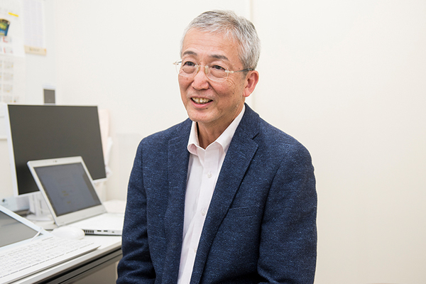 広島アイクリニック 健康的な生活が予防につながると話す木内院長