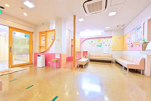 サザン小児科クリニック 居心地の良さにこだわっている待合室
