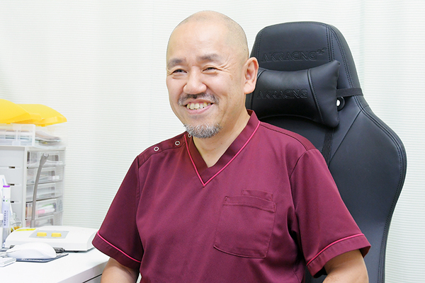 草加すぎうら内科クリニック 定期健診を推奨する院長。早期発見が重要