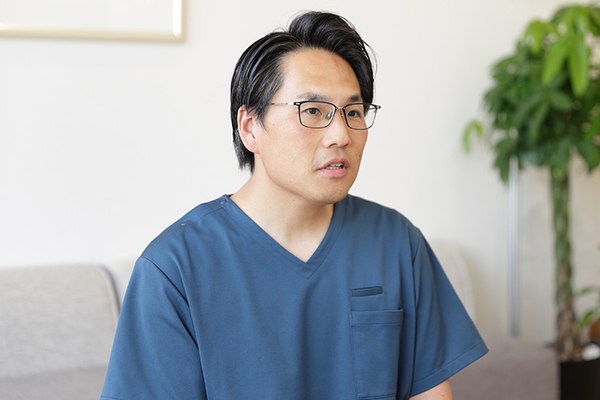 あきた歯科・こども矯正歯科クリニック 舌の位置や口周りの筋肉の使い方にも注目し、複数の選択肢を提案