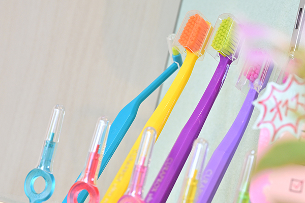 みやまえ歯科 力加減や磨き方など、日常に役立つアドバイスも行っている