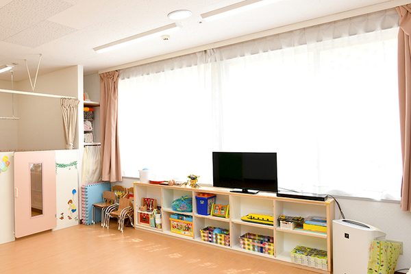 龍岡クリニック 院長が育児相談や、子どもの心や体の相談対応もしている