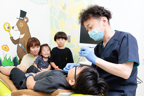 虫歯予防から口呼吸の改善まで 子どもの発達に合わせた歯科診療 子供に大人気！小児予防歯科診療