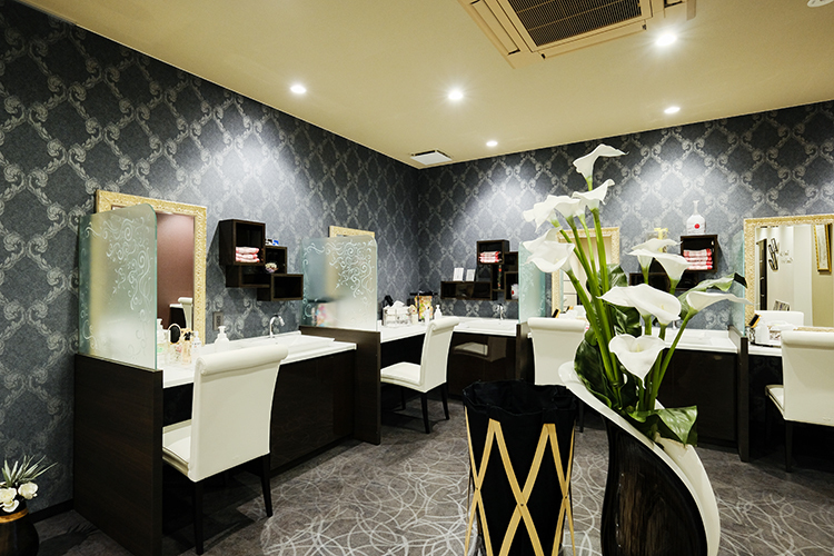 本郷安富クリニック シミやしわ、傷あとなど 形成外科の医師による見た目に関する診療