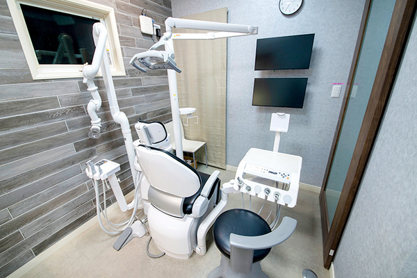 吉田歯科クリニック 歯を失った原因に迫り、方針を決定 診断重視のインプラント治療