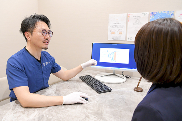 VERNO SKIN CLINIC 老化でまぶたが下がるのは眼瞼下垂？ 眼瞼下垂の手術について