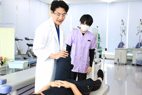 長くスポーツを続けるために スポーツ傷害の治療や予防法について