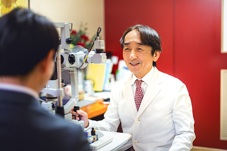 岡本眼科クリニック 患者に合わせた見え方を追求 多焦点眼内レンズを用いた白内障手術