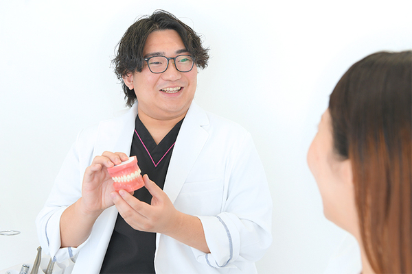 まくはりエキ総合歯科・まくはりキッズデンタル 骨が少ない難症例にも対応 精度と安全性重視のインプラント治療