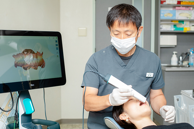 泉本歯科 前歯の見た目を整えるのに有用な マウスピース型装置を用いた矯正