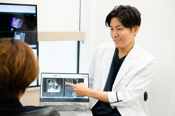 もとやまエキ歯科 豊富な経験を生かした 安全なインプラント治療をめざす