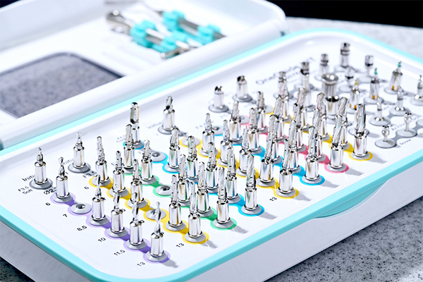 泉本歯科 カウンセリングで不安の軽減を 患者に寄り添ったインプラント治療