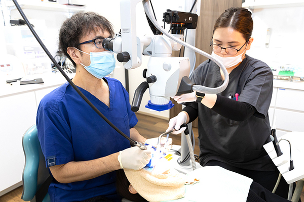 つは歯科・矯正歯科医院 マイクロスコープでの精密治療で 大きな虫歯も歯の神経を残す