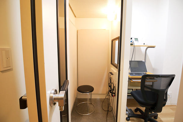 神谷耳鼻咽喉科医院 患者に合わせて丁寧な調整を行い 使い心地に優れた補聴器を提供