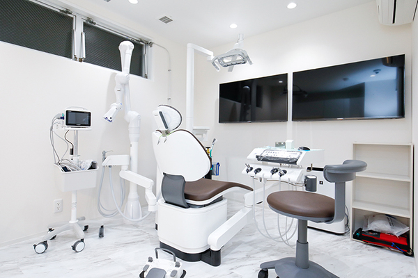 Kデンタルクリニック成城 歯がボロボロでも方法はある 口腔を包括的に診る「全顎治療」