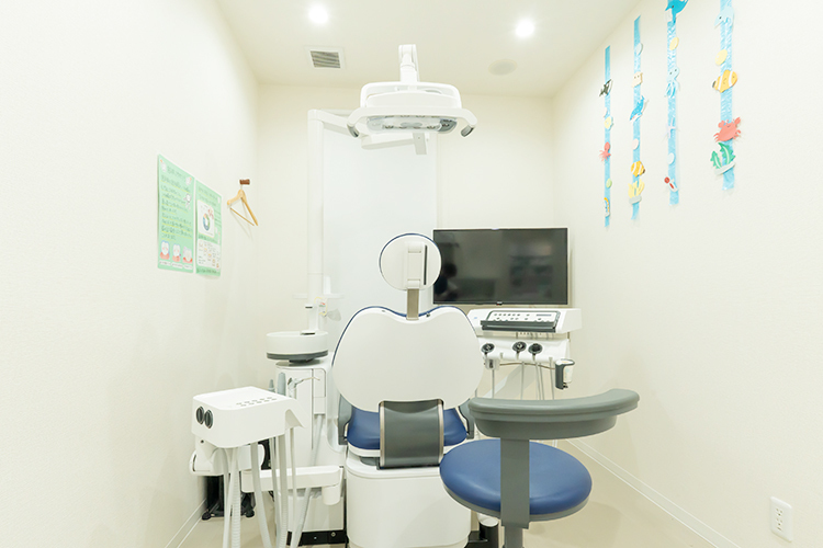 つるさと駅前歯科 歯並びの「原因」を見極め 成長期に合わせて進める小児矯正