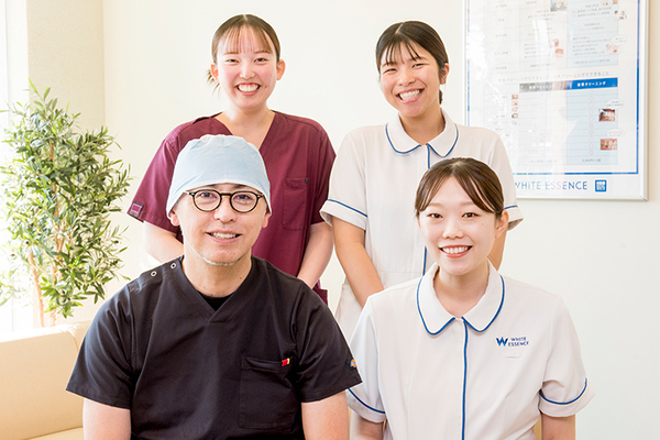 安佐祇園デンタルクリニック 「四方笑顔」を理念に掲げ チームで取り組む歯科医療