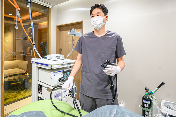 NEO HEALTHCARE 消化器内科･内視鏡内科クリニック 大阪市中央区本町院 大切な命を守るために 専門クリニックで内視鏡検査を