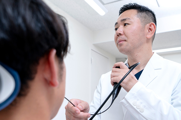 神田駅前もんでん耳鼻咽喉科 なかなか治らない副鼻腔炎 慢性化の原因や治療法を医師が解説