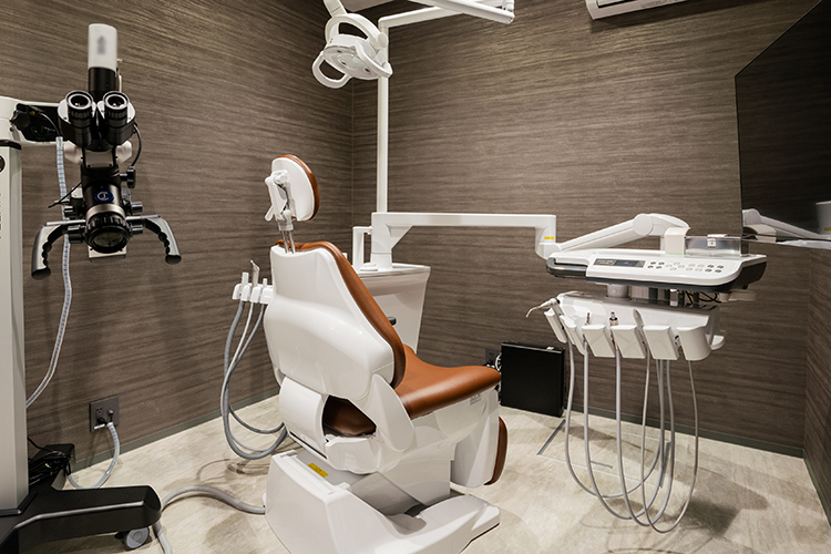 よしみつ歯科クリニック 患者の生涯のパートナーとして インプラント治療を維持管理